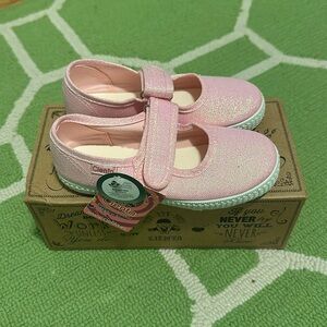 Cientas pink sparkle shoes.